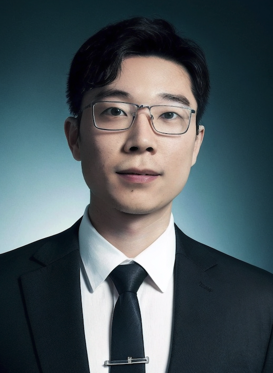 Portrait of Shuo Chen